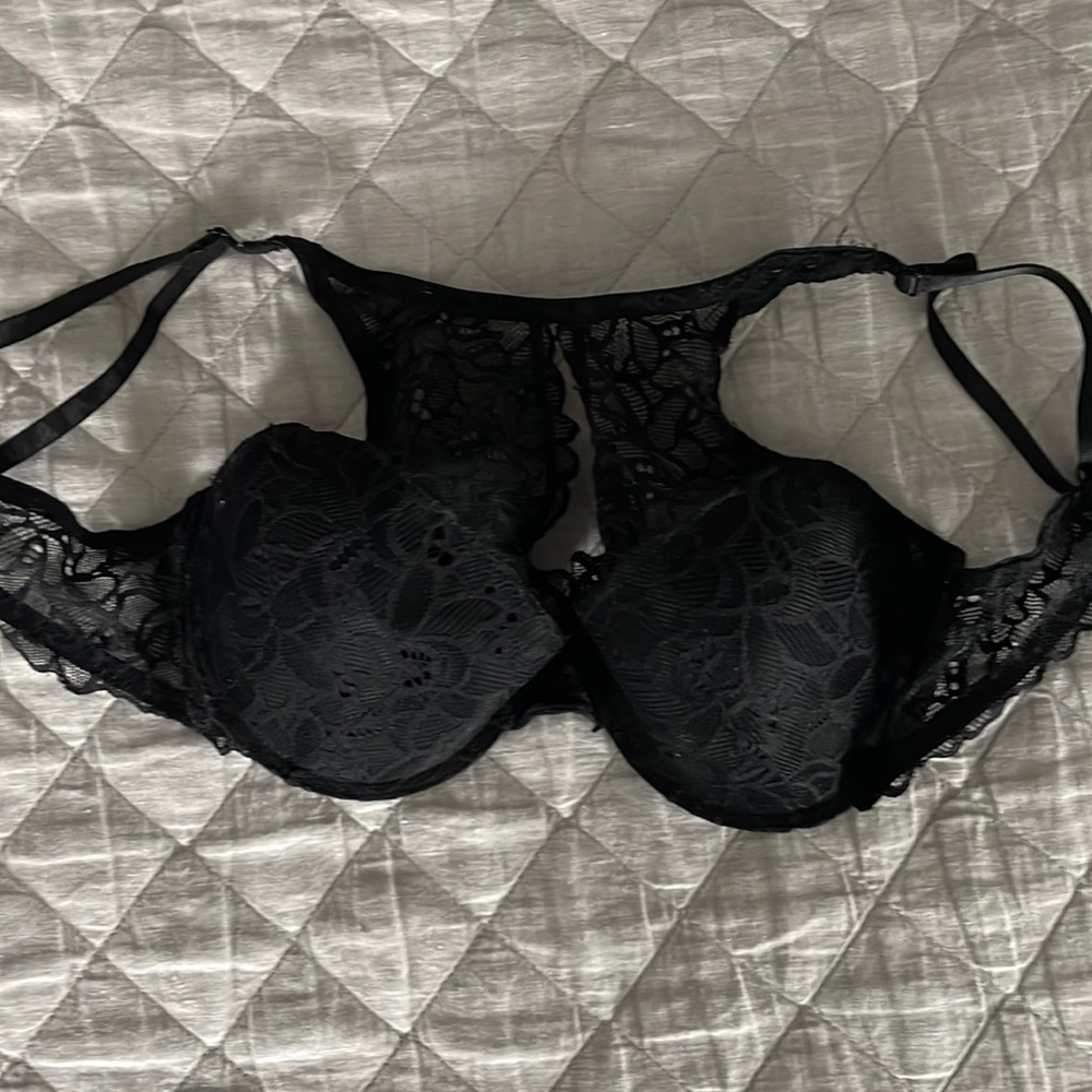 Black lace bra